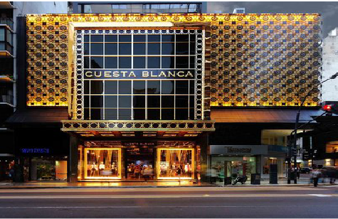 马关门头设计与商业空间的纽带。